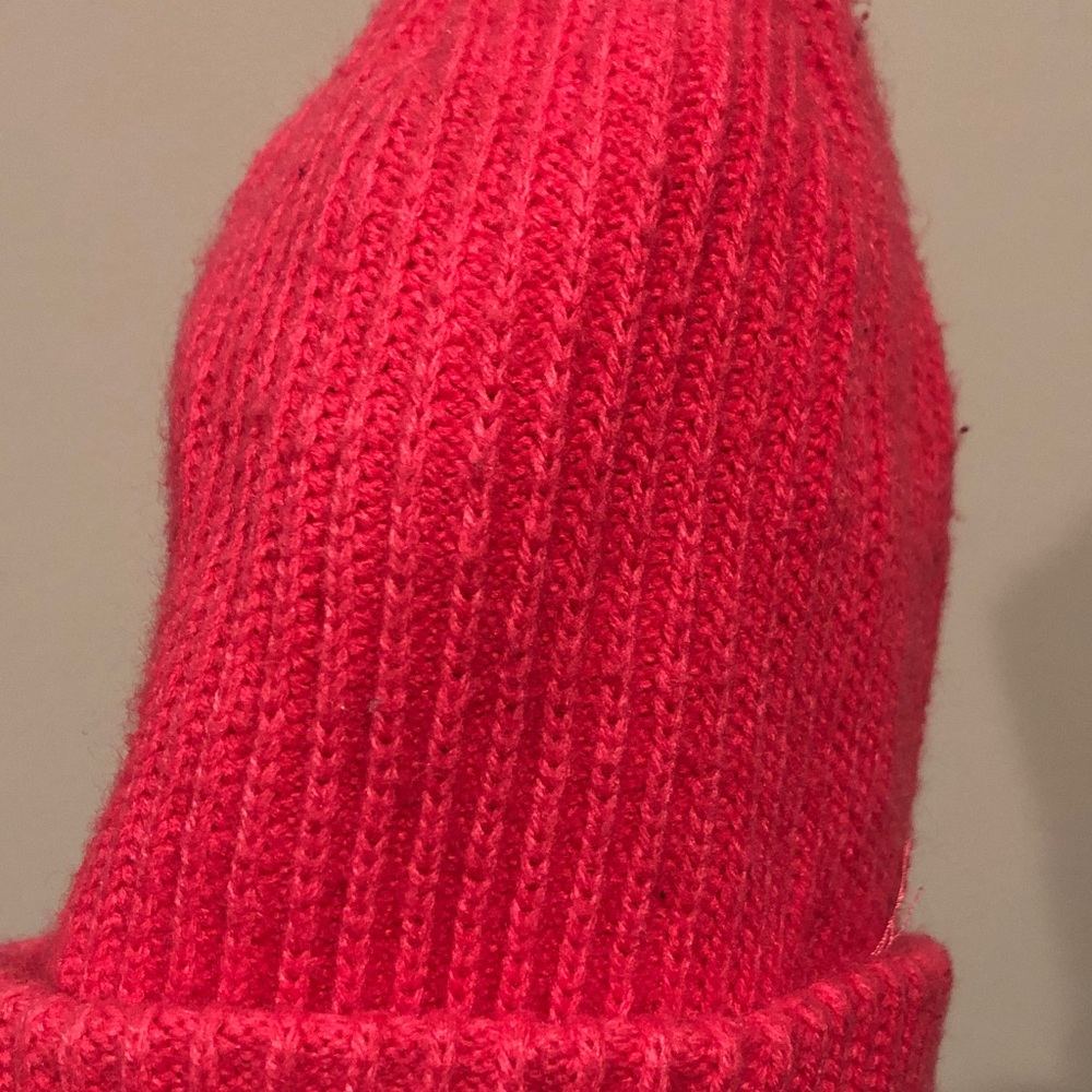 Shawn Mendes The Tour Divided H&M Pink Knit Beanie - Picture 2 of 4